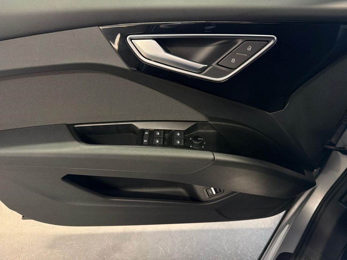 Audi Audi Q4 40 e-tron — bild 12