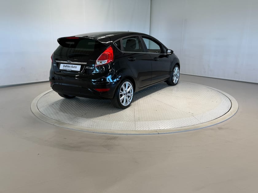 Bilde 3 av Ford Fiesta 5-dørs 1,0 125hk Titanium Radio/BT/Delskinn/S+V