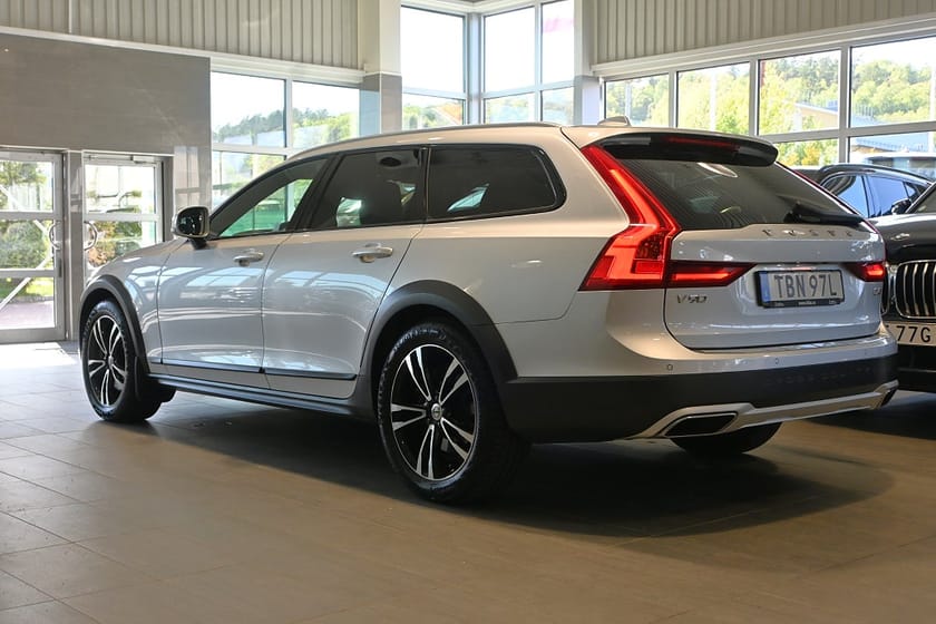 Bild 3 av Volvo V90 Cross Country D4 AWD Aut 190hk Drag Läder Kamera