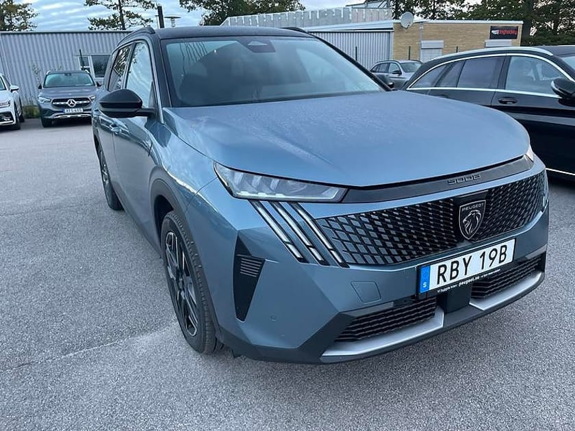 Bild 2 av Peugeot 5008 Hybrid 145