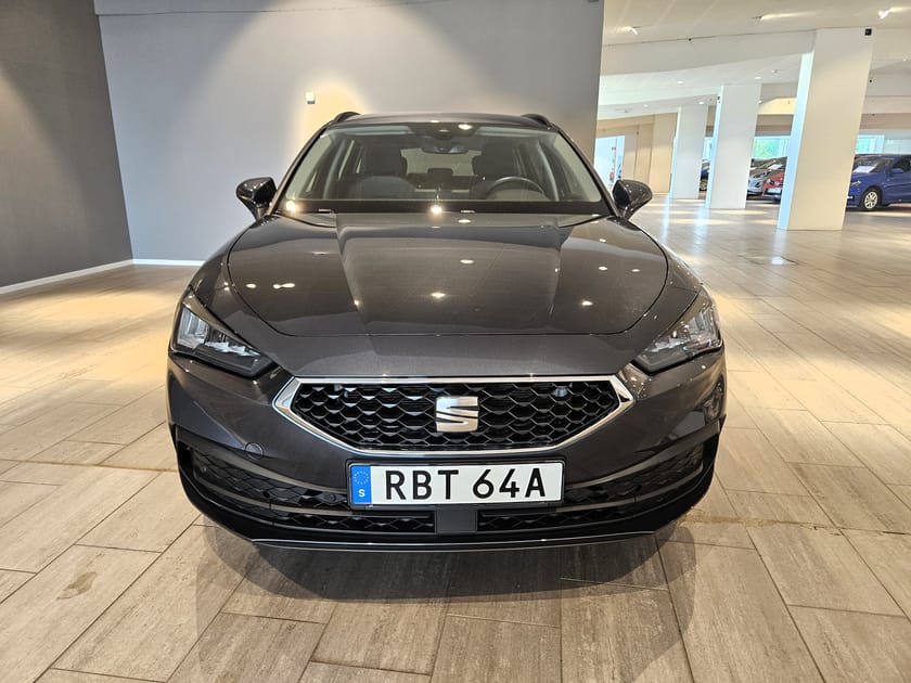 Bild 3 av SEAT Leon Sportstourer 1.5 eTSI 150hk | Drag V-hjul Värmare