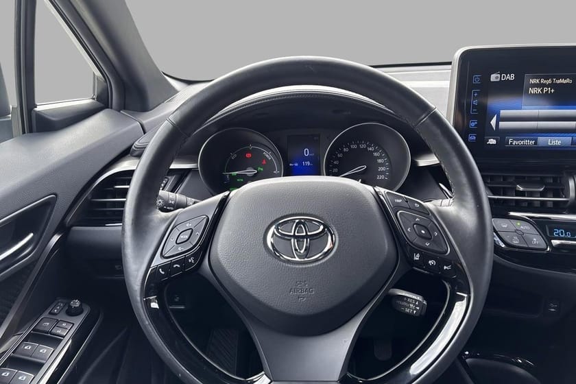 Bilde 4 av Toyota C-HR Hybrid 1.8 Lounge Tech Bi-Tone Alcantara. PEN BIL.