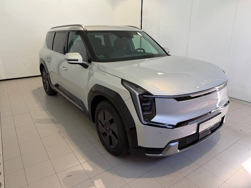 Bilde 2 av Kia EV9 AWD "EXCLUSIVE PLUS"/800V/MASSASJE/EL.SETER FORAN