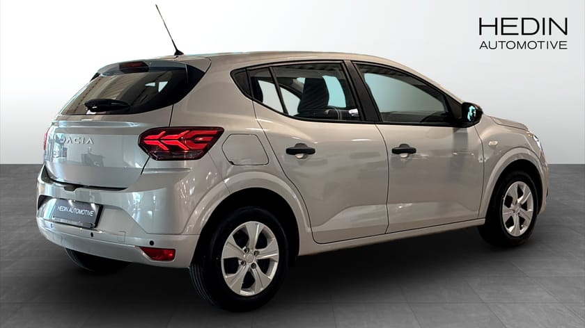 Bild 2 av Dacia Sandero Essential | Parkeringssensor bak | Bluetooth