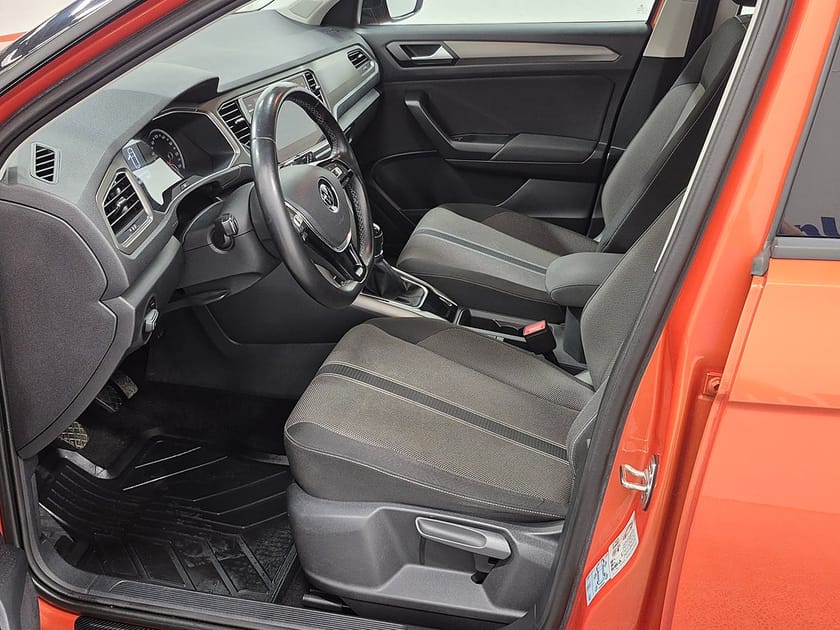 Bild 2 av Volkswagen T-Roc TSI 130HK