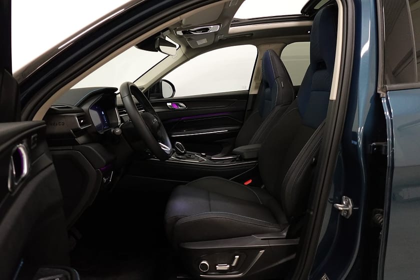Bild 5 av Lynk & Co 01 PHEV DCT MOMS Panorama Adap-F Ambient 360° Infinity