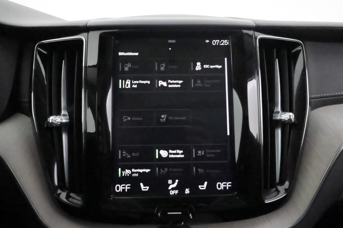 Volvo XC60 2020 - miniatyr 15