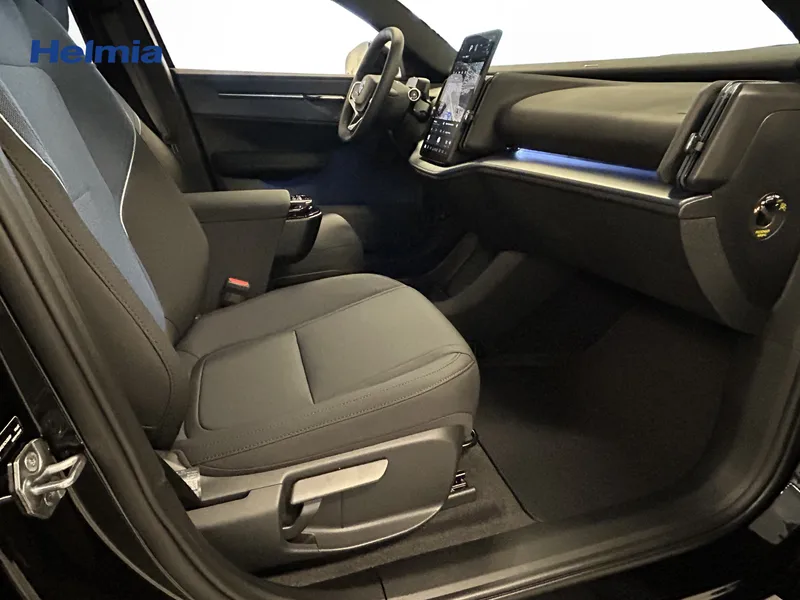 Bild 9 av 12 – Volvo EX30 P5 Long Range RWD Plus Black Edt
