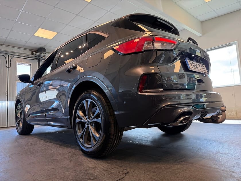 Bild 3 av Ford Kuga 2.0 EcoBlue AWD Aut ST-Line Drag Gps Värmare B&O MOMS