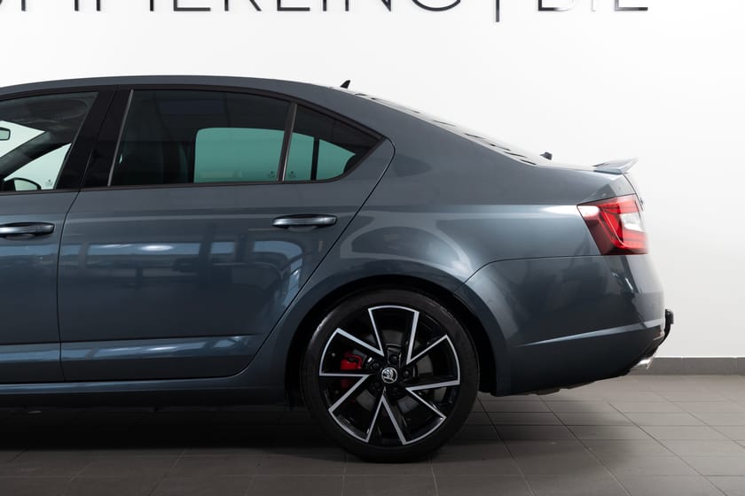 Bild 5 av Škoda Octavia RS 2.0 TSI Manuell 245hk Cockpit/Drag/Pvärmare