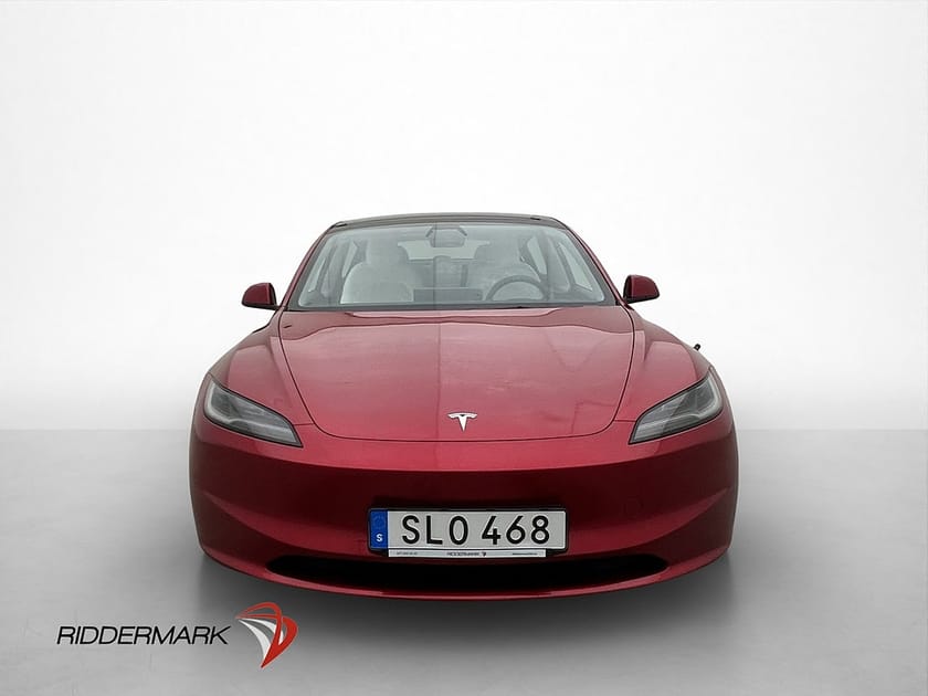 Bild 3 av Tesla Model 3 Long Range AWD Autopilot Pano Kamera Läder