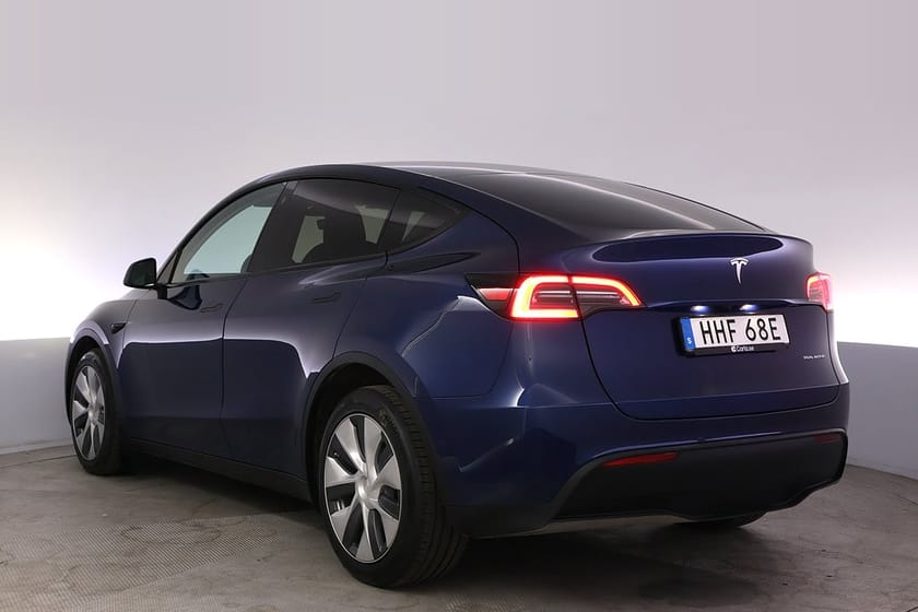 Bild 4 av Tesla Model Y Long Range AWD Uppg. Autopilot Panorama