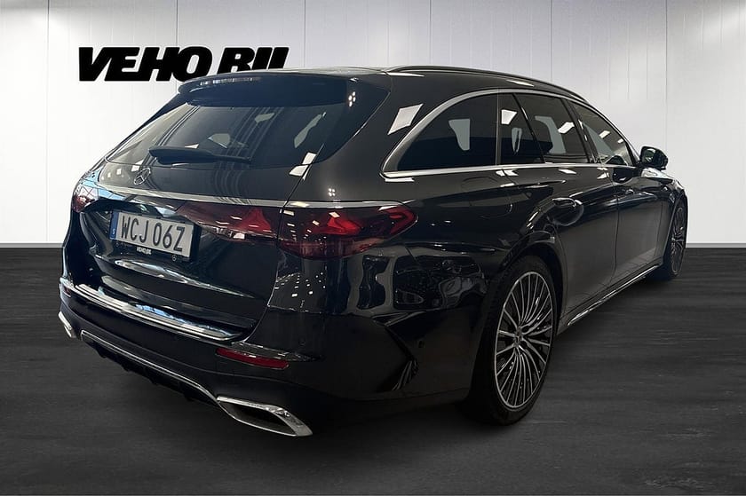 Bild 3 av Mercedes-Benz E 300 T e E300 AMG Line Advanced Plus | Superscreen | HUD | 360 |