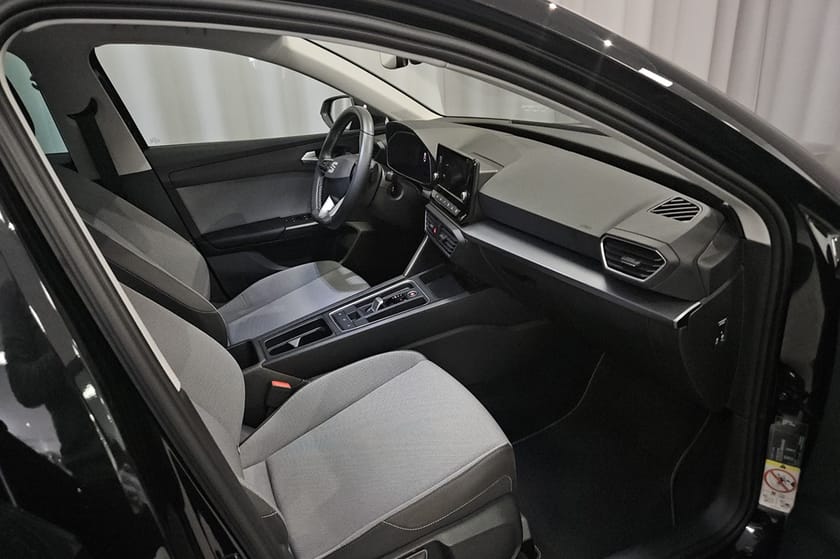 Bild 5 av SEAT Leon Sportstourer Style 1.0 eTSI DSG 110HK Aut