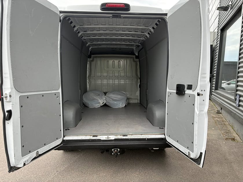 Bild 4 av Peugeot Boxer Van PRO+ L3H2 335 140 hk MAN LEASEBAR