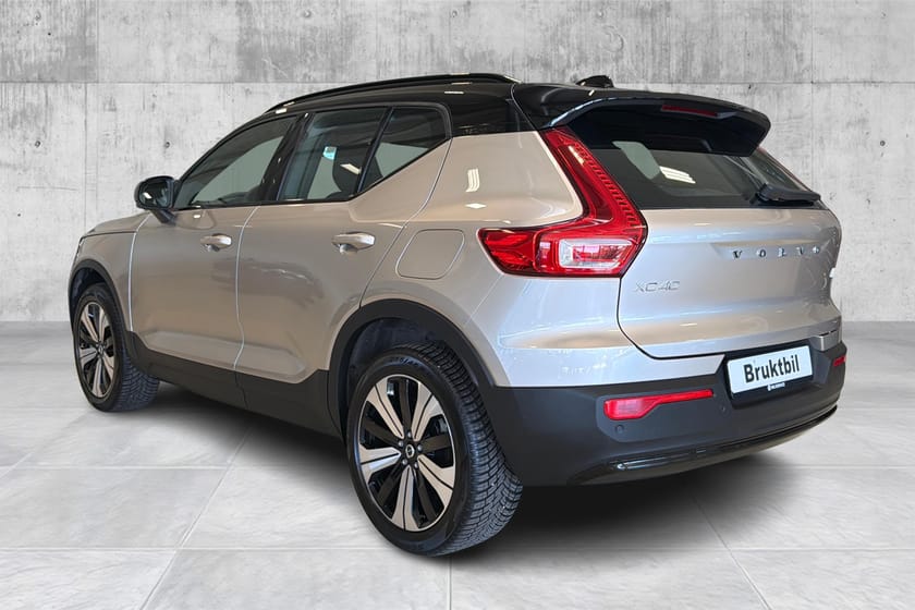 Bilde 3 av Volvo XC40 Recharge Twin motor Plus AWD H-feste/Varmepumpe/Kamera/Varmer/El.sete/ACC