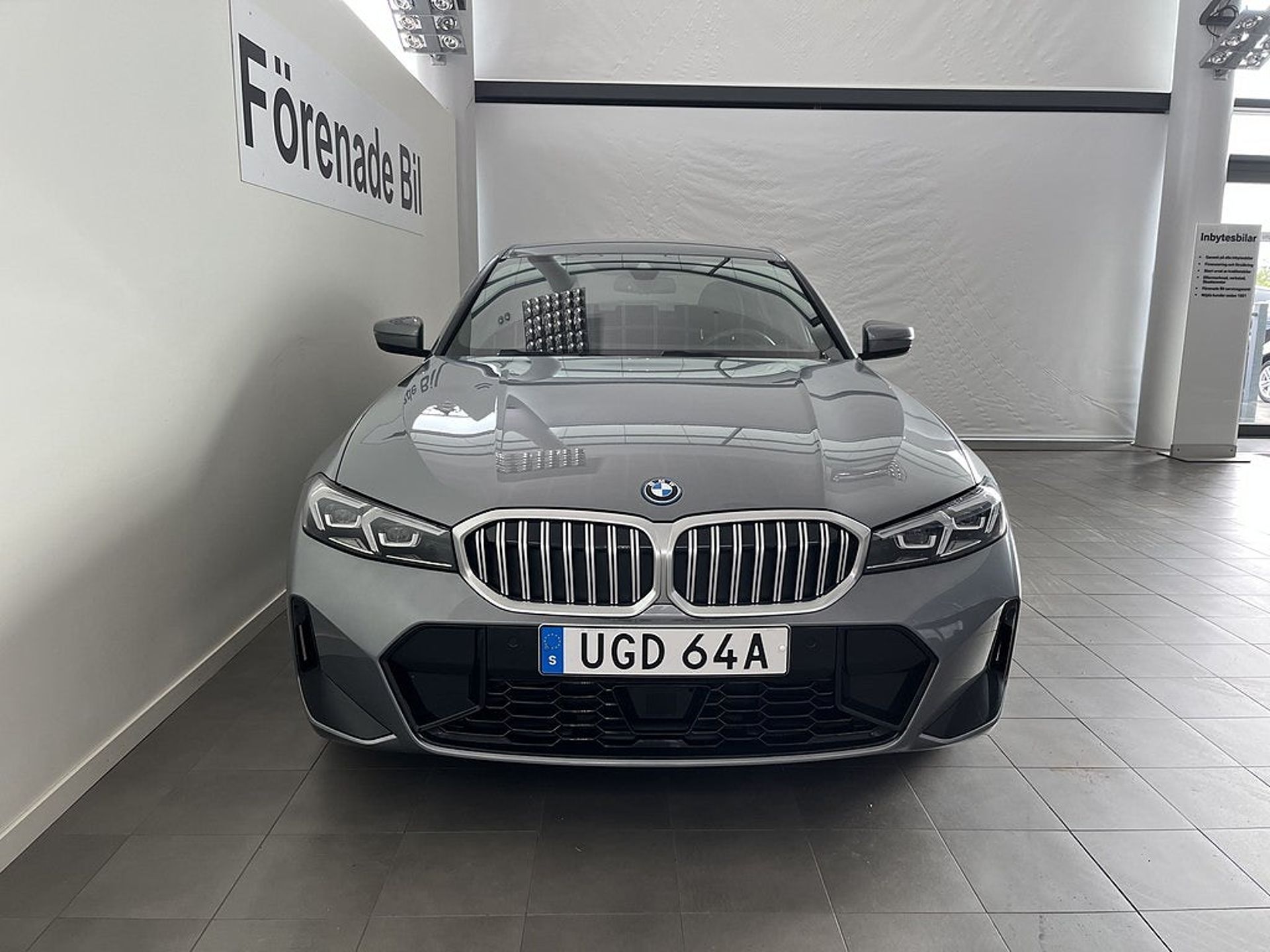 BMW 330 2025, kuva 2/10