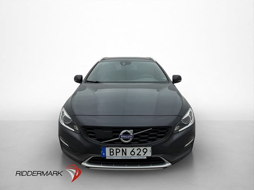 Bild 2 av Volvo V60 Cross Country D4 AWD 190hk Skinn Värmare Dragkrok