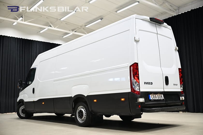 Bild 2 av Iveco Daily 35-140 Van 136HK Extra-lång|Automat|Webasto|3.5ton-dragvikt|Moms
