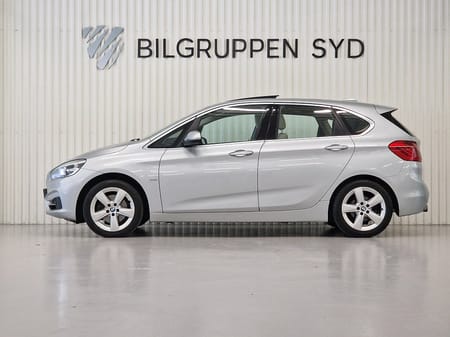 BMW 220d xDrive Active Tourer |Luxury Line|Panorama|HUD|Keyless|