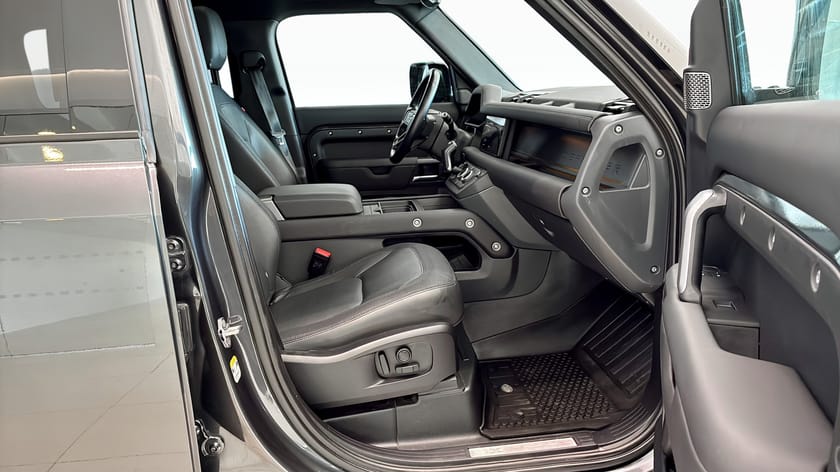 Bild 3 av Land Rover Defender P400e PHEV 110 X-Dynamic SE