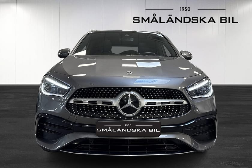 Bild 2 av Mercedes-Benz GLA 200 AMG Line Panorama Darg 163hk