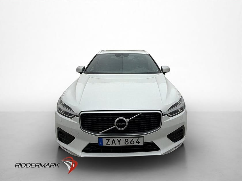 Bild 2 av Volvo XC60 D5 AWD R-Design B&W Pano Skinn Drag 235hk