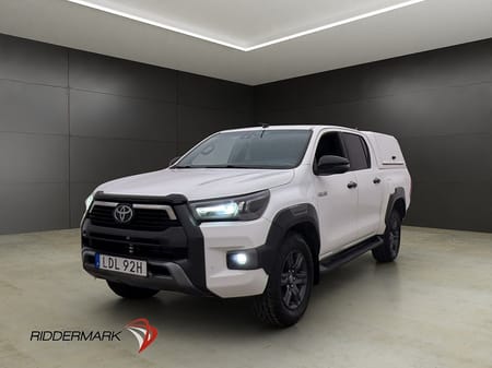 Toyota Hilux Dubbelhytt Invincible 2.8 4WD Kåpa Moms JBL Drag Diff