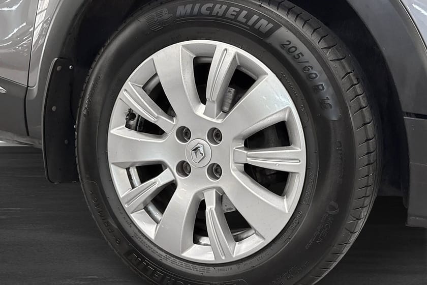 Bild 5 av Renault Captur 1.2 TCe EDC Drag 120hk