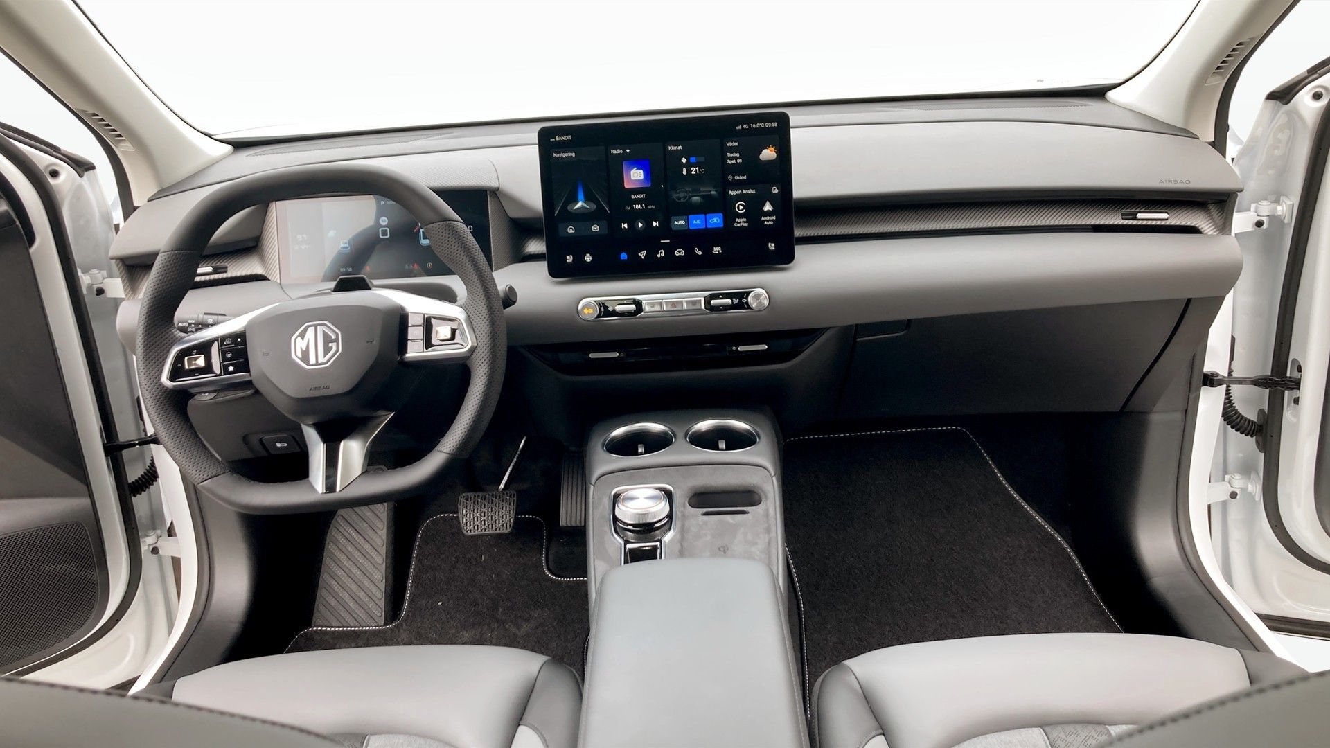 MG S5 EV Long Range 64 kWh, 231ps, 2025