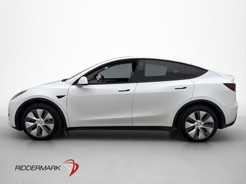 Bild 3 av Tesla Model Y Long Range AWD Pano Dragkrok AP MOMS