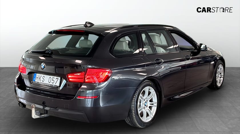Bild 2 av BMW 530d xDrive Touring M-Sport DRAG NAVI LÄDER