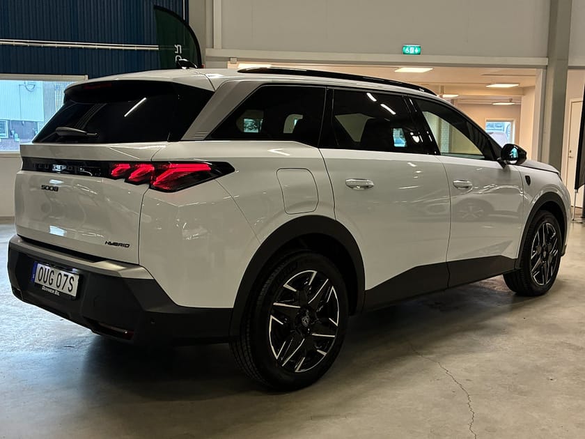 Bild 3 av Peugeot 5008 Hybrid 145