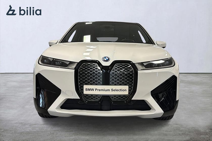 Bild 5 av BMW iX xDrive40 xDrive 40 Sportpaket | Drag | Panorama | H&K | 360