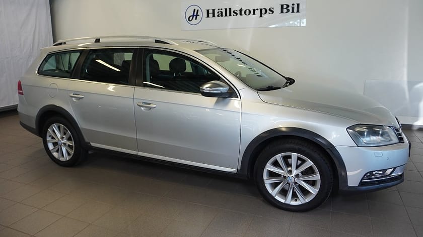 Bild 2 av Volkswagen Passat Alltrack 2.0 TDI 4-Motion/AUTO/DRAG/KAMERA*3,99%RÄNTA*