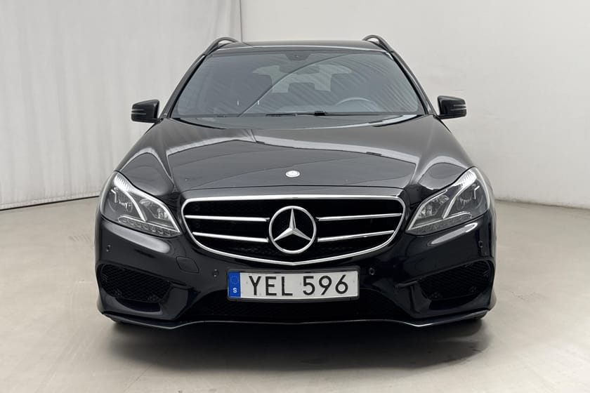 Bild 5 av Mercedes-Benz E 220 T BlueTEC 4MATIC Kombi (170hk) AMG Line Night