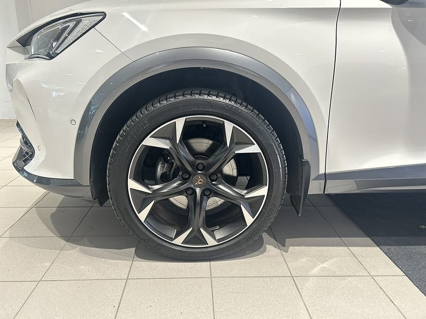 Bild 4 av CUPRA Formentor Seat 1.5 Tsi 150hk Drag|B-Kamera|Carplay