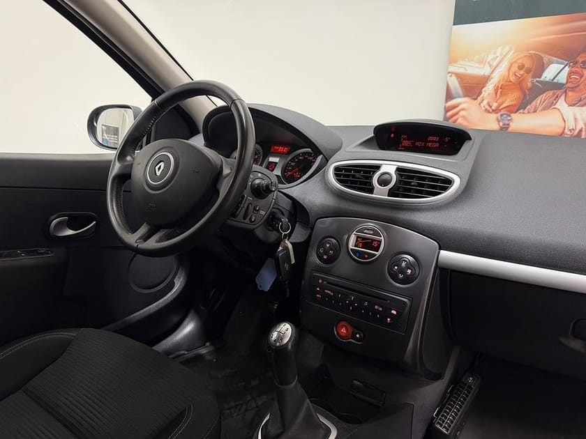 Bild 2 av Renault Clio  Halvkombi 5-dörrars 1.2 E85 Euro 5