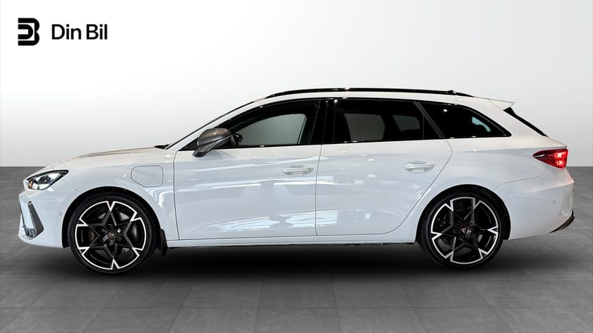 Bild 2 av CUPRA Leon Sportstourer VZ e-Hybrid 1.5 272 HK / Drag / Intelligent Drive