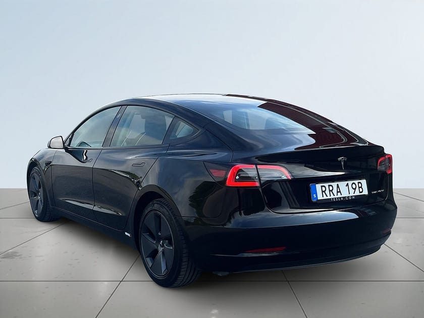 Bild 5 av Tesla Model 3 Long Range AWD 82kWh Moms/614km/Kamera/Pano/Skinn/Navi