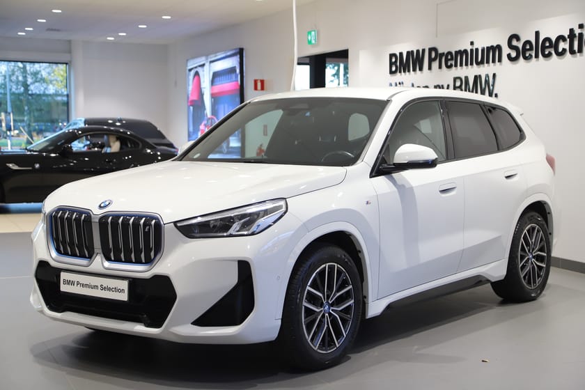 Bild 1 av BMW iX1 xDrive30