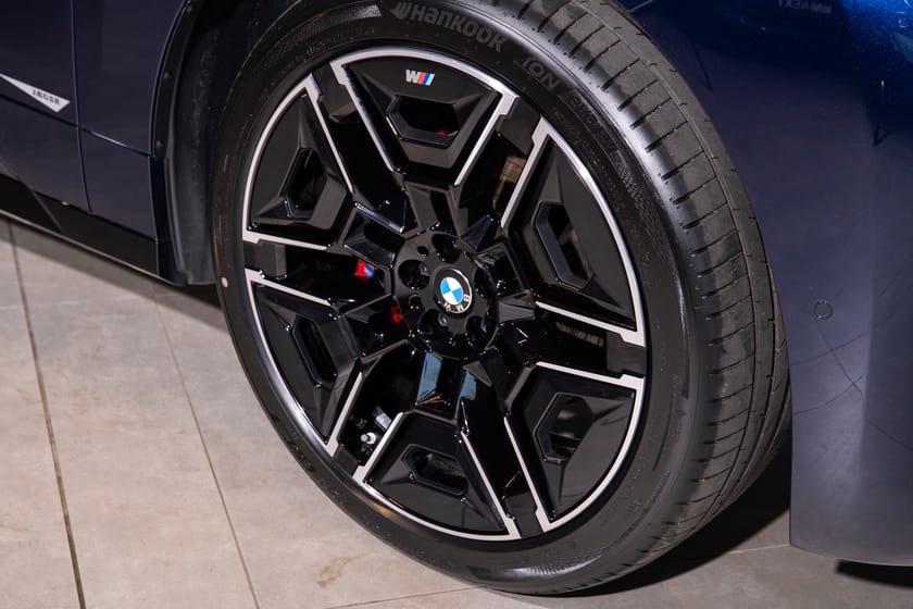 Bilde 3 av BMW iX M70 xDrive Supercharged M-Sport Luft 4hjulstyring Krok