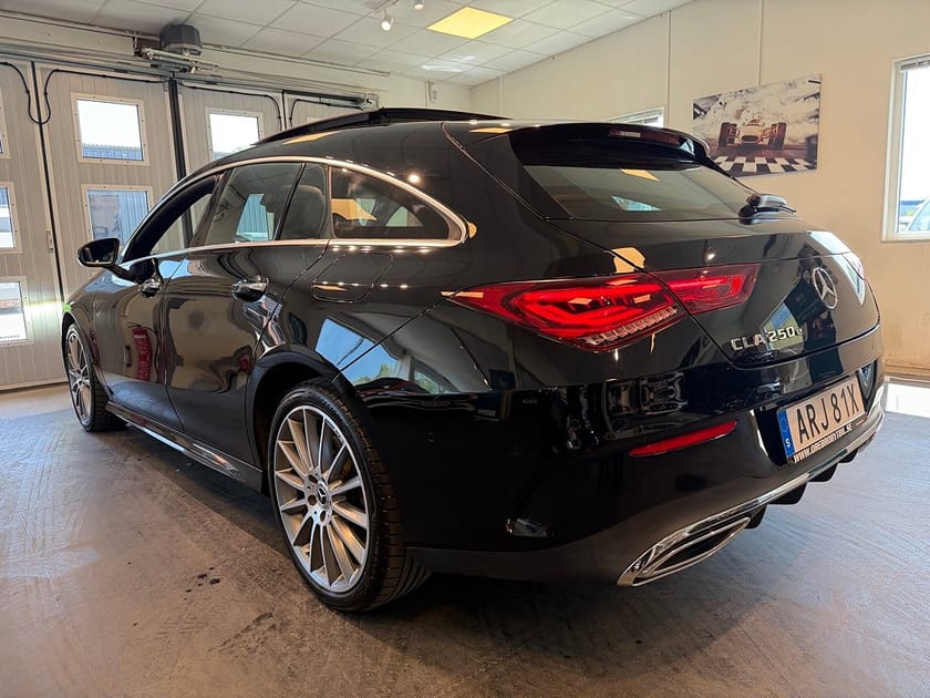 Bild 3 av Mercedes-Benz CLA 250 e Shooting Brake AMG Pano Drag Gps Värmare Ambient