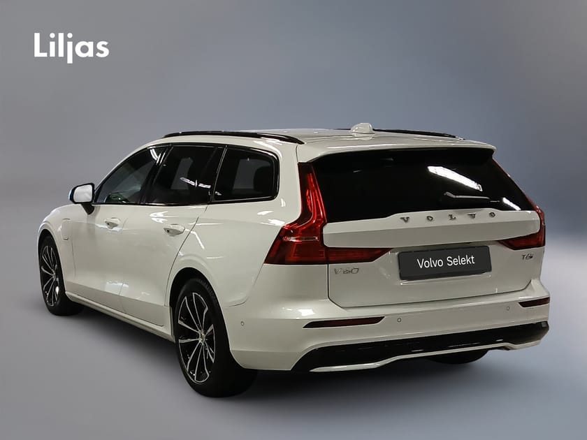 Bild 4 av Volvo V60 T6 AWD Plus Dark Nordic Edition//Harman Kardon//
