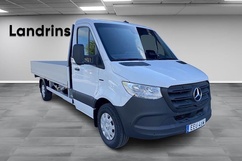 Bild 3 av Mercedes-Benz eSprinter 420 Chassi 81 kWh 110 Flakbil Omgående leverans