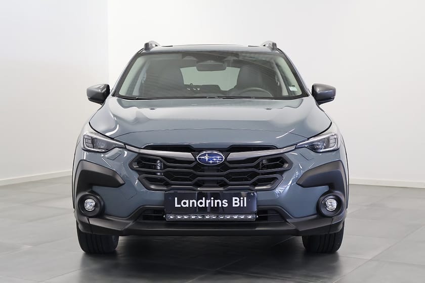 Bild 2 av Subaru Crosstrek e-Boxer Touring / Taklucka / V-Hjul / Drag / NYSERVAD