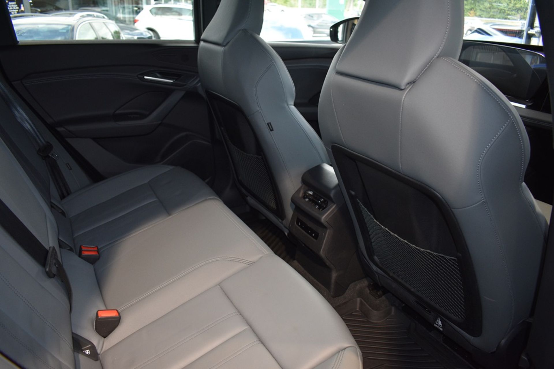 Audi Q6 e-tron e-tron SUV quattro 285 kW 2024, bild 5/6