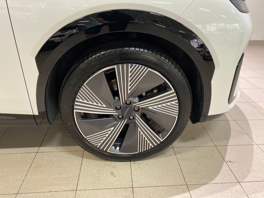 Bild 3 av Lynk & Co 08 PHEV More