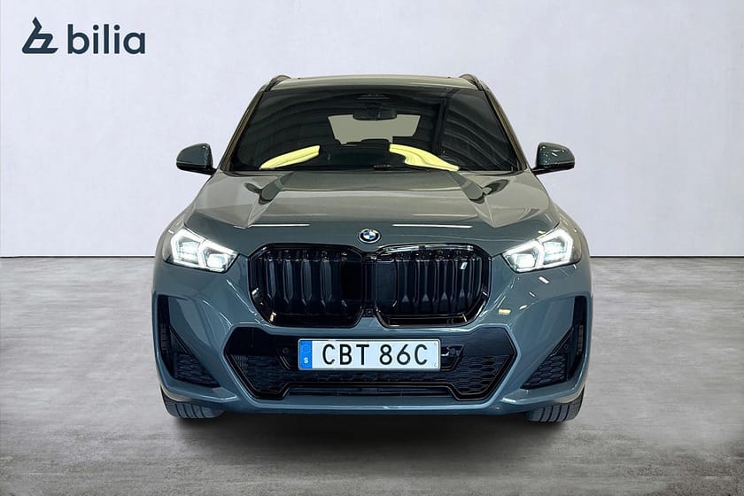 Bild 2 av BMW iX1 xDrive30 M Sport Pano/HuD/360/Navi/Keyless