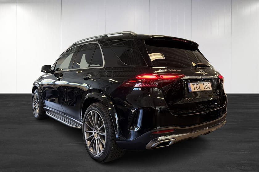 Bild 4 av Mercedes-Benz GLE 350 de 4MATIC Moms/AMG/Panorama/Burmester/Dragkrok